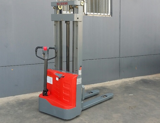 Apilador eléctrico, capacidad 1000 kg, 2,93 M.